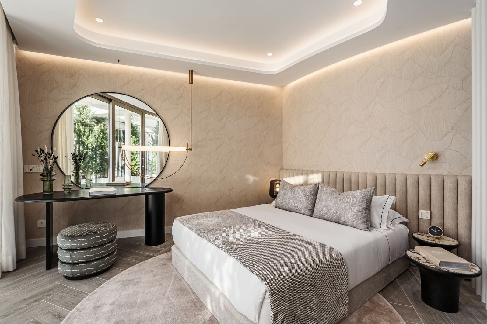 3 bedroom Apartment for sale in Benahavis with pool garage - € 2,950,000 (Ref: 9845138)