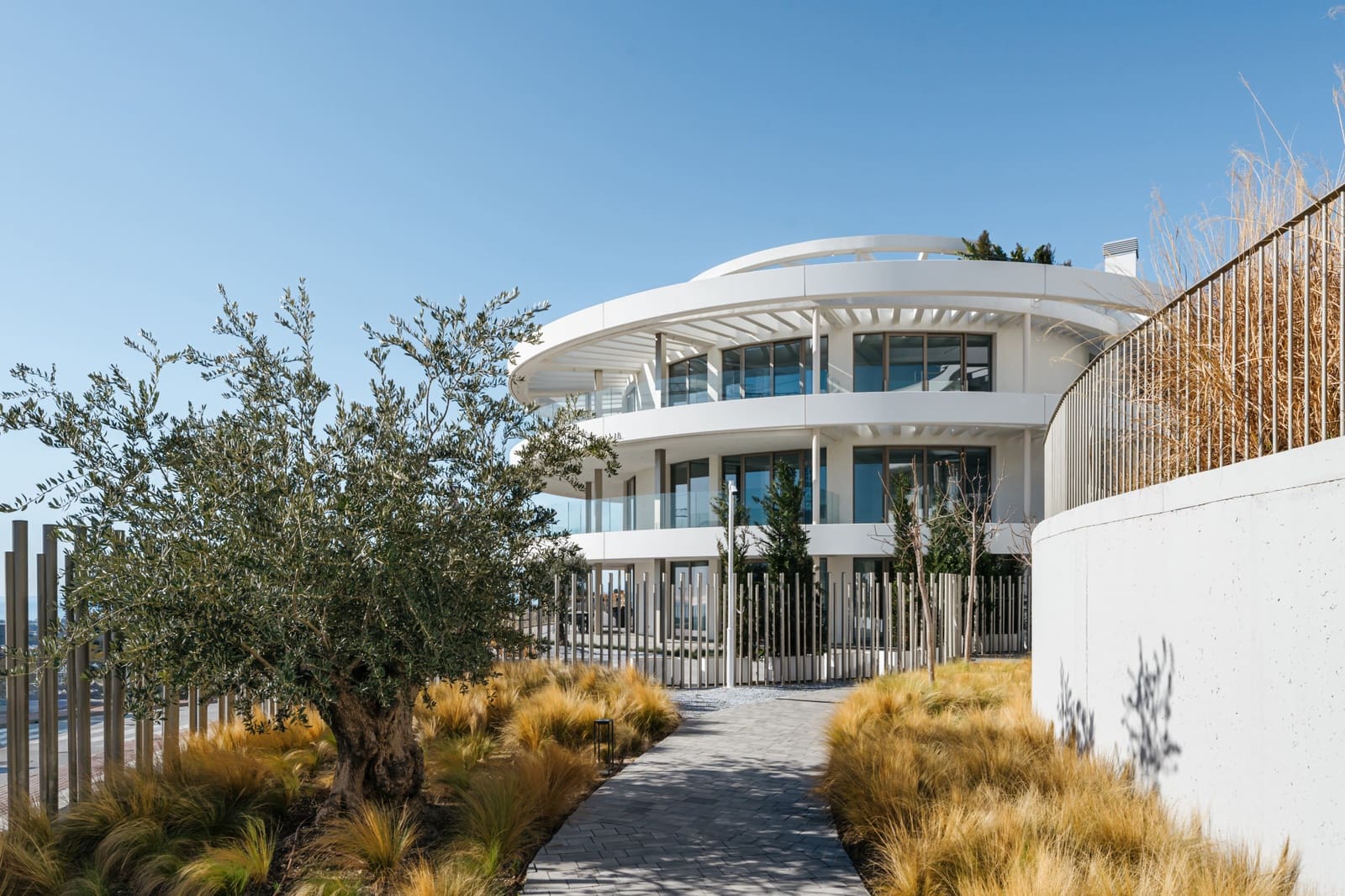 3 bedroom Apartment for sale in Benahavis with pool garage - € 2,950,000 (Ref: 9845138)