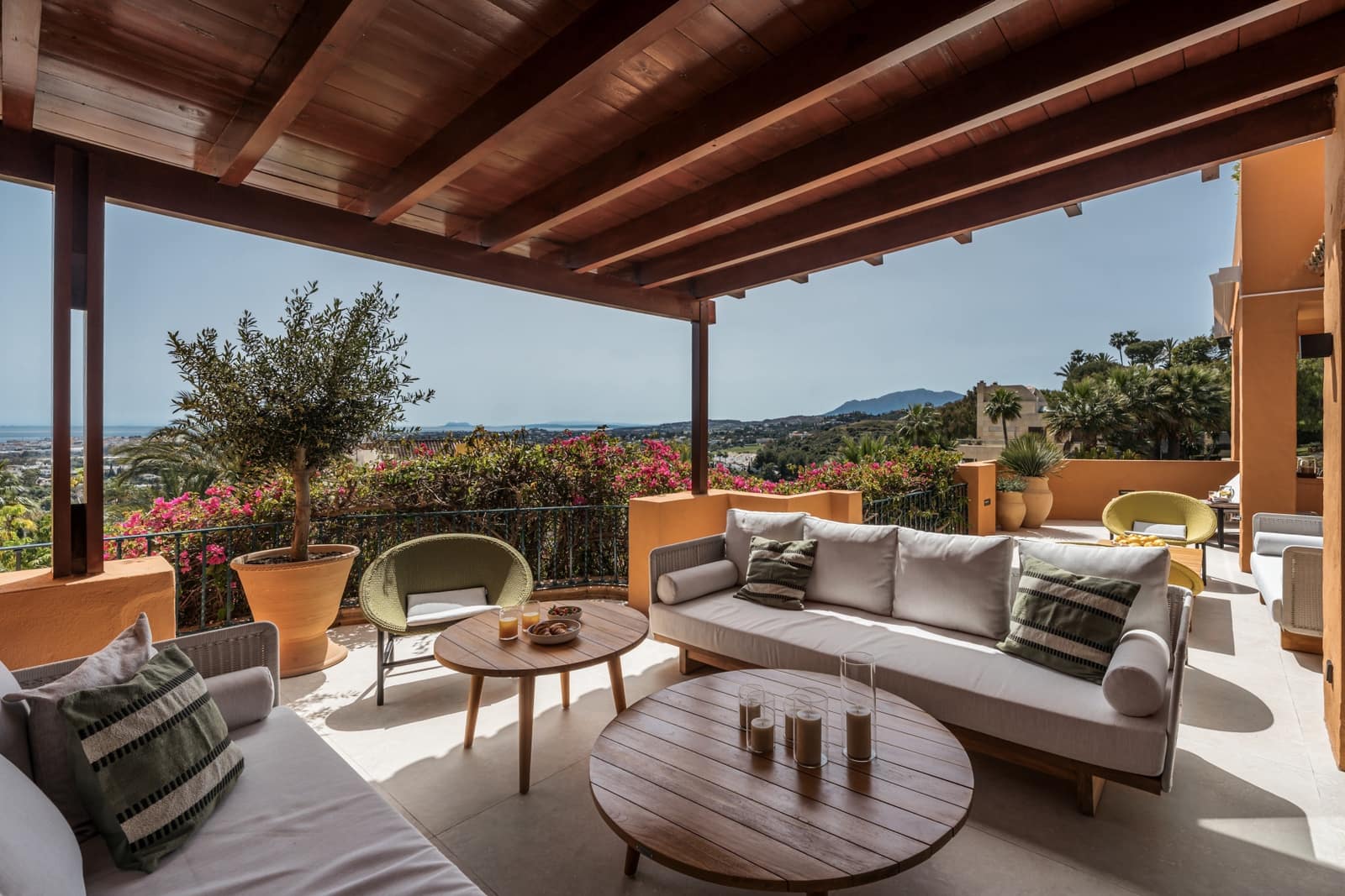 4 bedroom Apartment for sale in Marbella with pool garage - € 2,975,000 (Ref: 9845140)