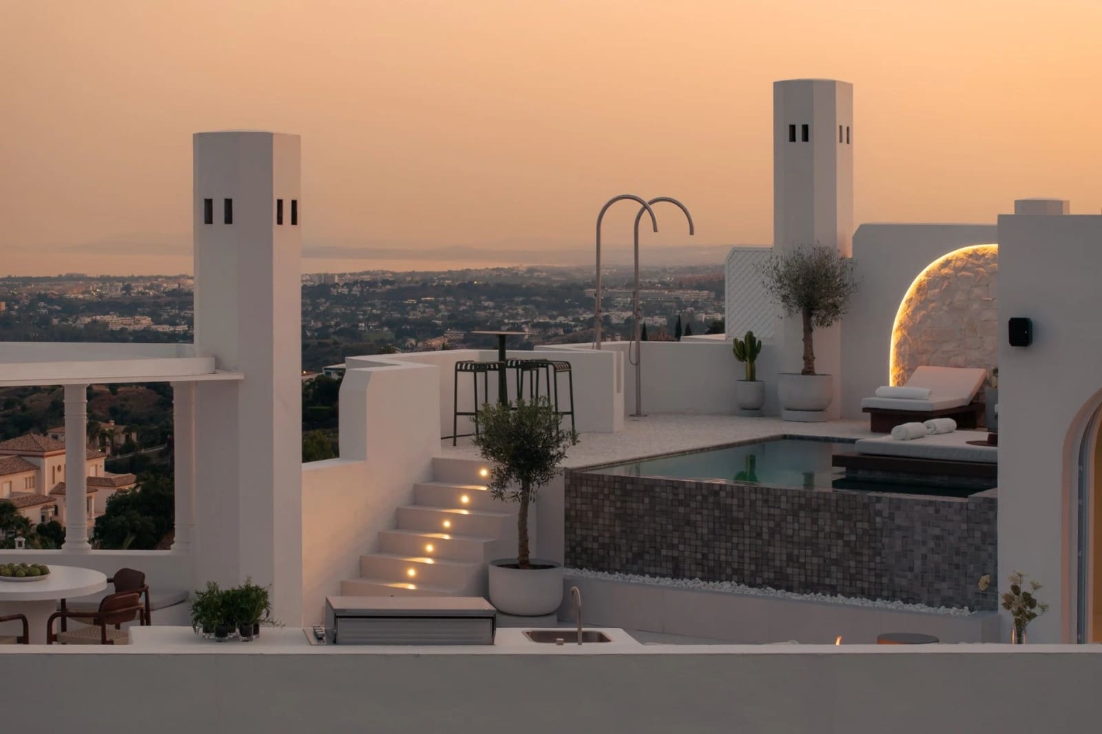3 soveværelse Penthouse til salg i Marbella med swimmingpool garage - € 2.995.000 (Ref: 9845142)