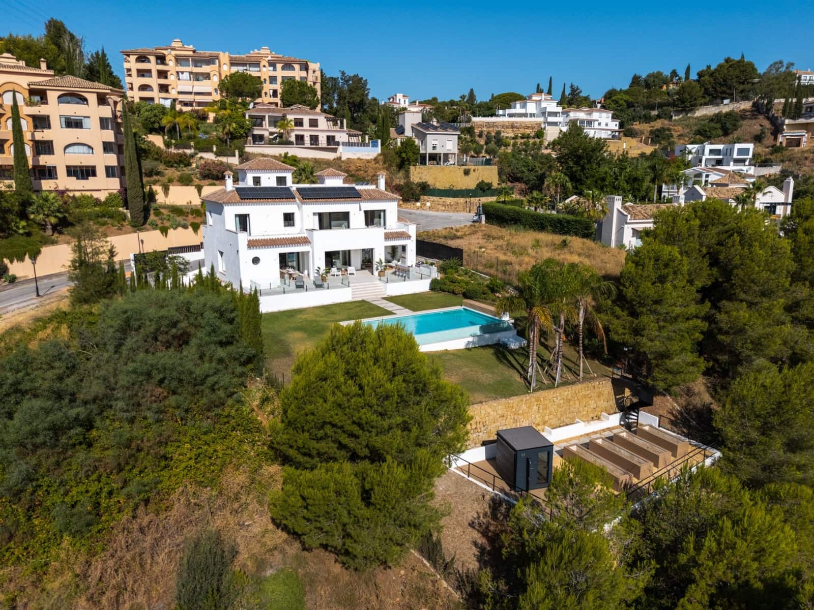 5 sovrum Villa till salu i Marbella med pool garage - 2 999 000 € (Ref: 9845147)