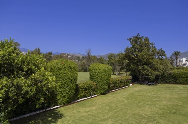4 soveværelse Villa til salg i Marbella med swimmingpool garage - € 2.395.000 (Ref: 9845155)