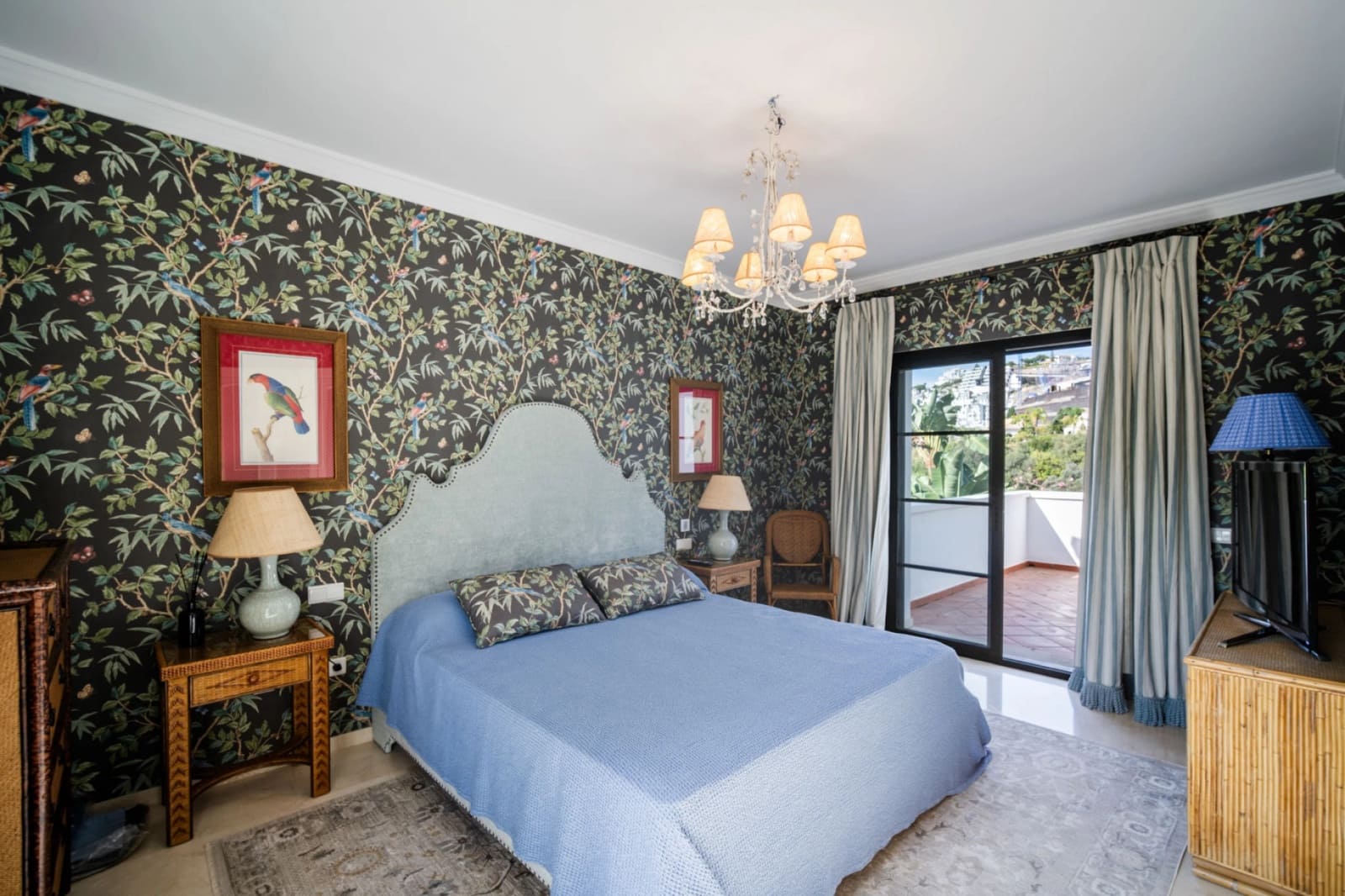 4 quarto Moradia para venda em Benahavis com piscina garagem - 2 950 000 € (Ref: 9845159)