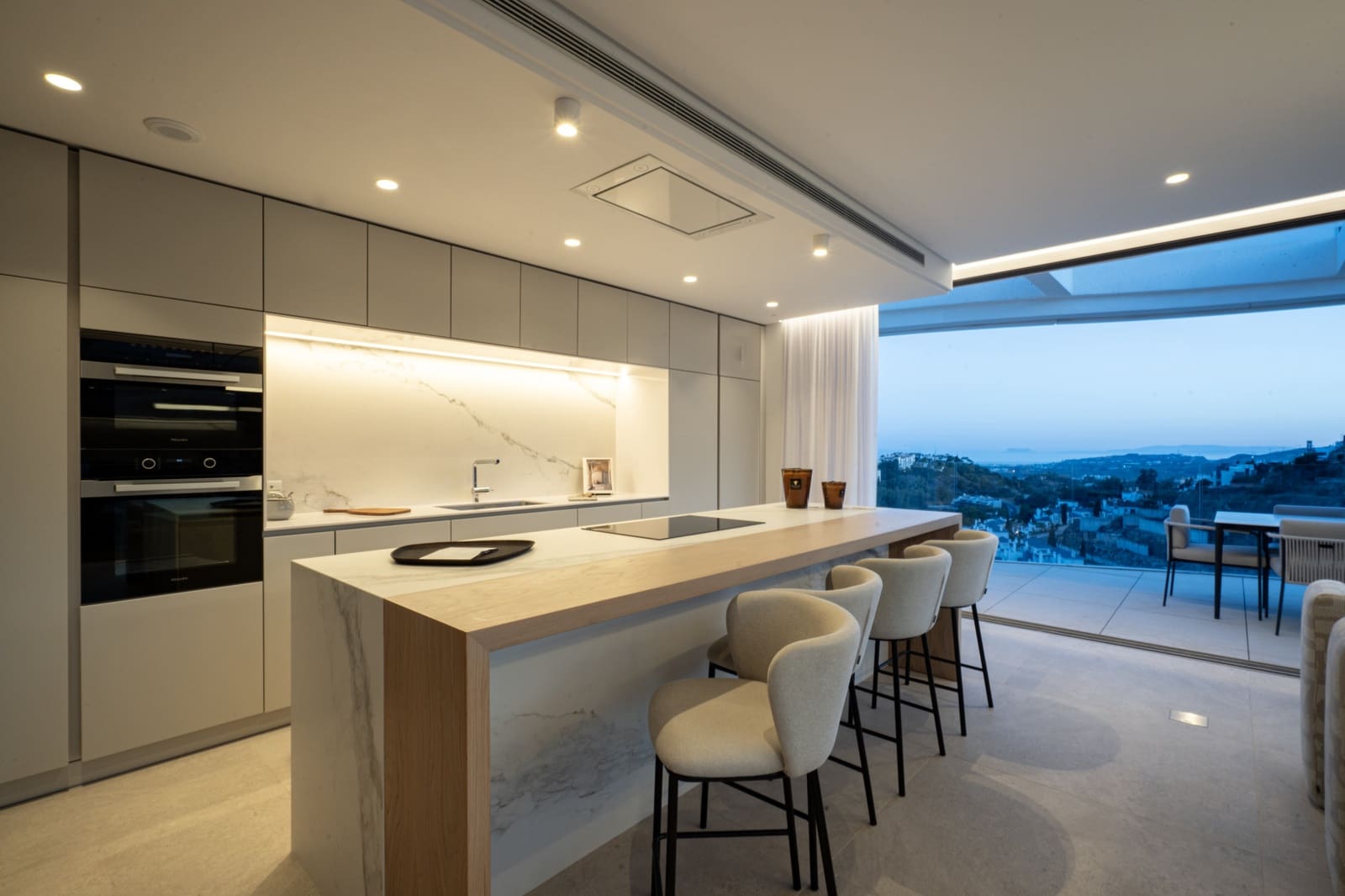 4 slaapkamer Penthouse te koop in Marbella met zwembad garage - € 2.945.000 (Ref: 9845160)