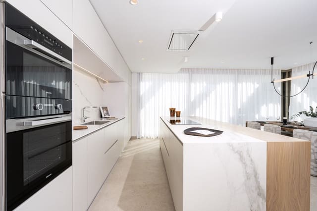 4 slaapkamer Penthouse te koop in Marbella met zwembad garage - € 2.450.000 (Ref: 9845160)