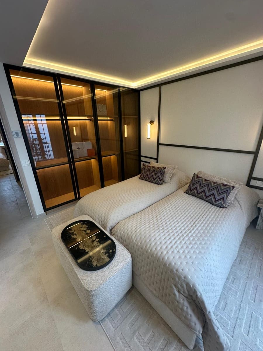 3 bedroom Townhouse for sale in Golden Mile with pool garage - € 1,495,000 (Ref: 9845162)