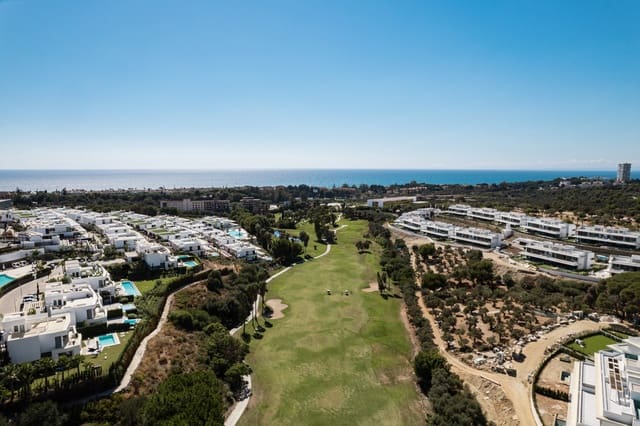 4 sypialnia Apartament na sprzedaż w Marbella z basenem garażem - 1 495 000 € (Ref: 9845165)