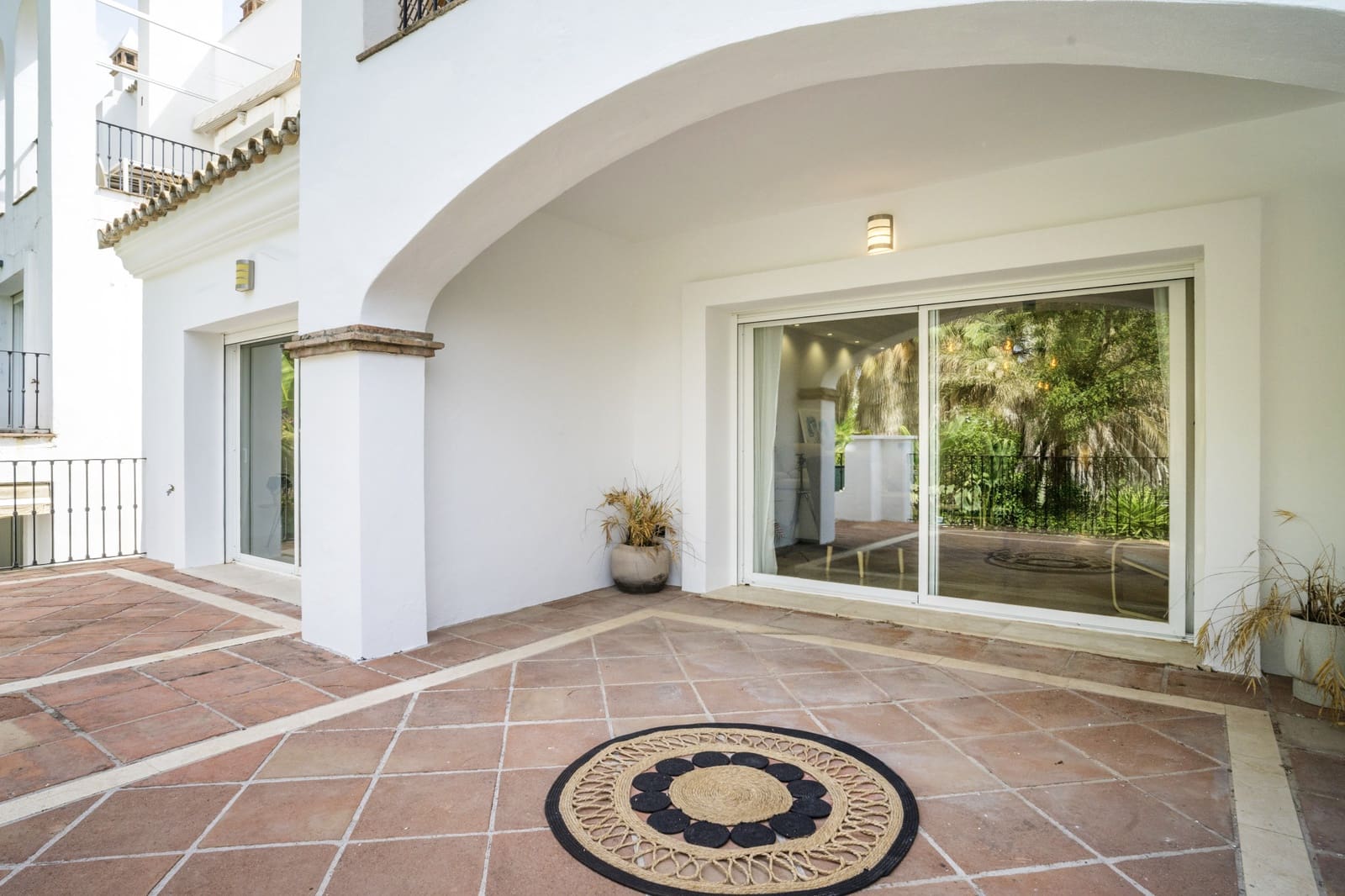 3 bedroom Apartment for sale in Golden Mile with pool garage - € 1,020,000 (Ref: 9845166)