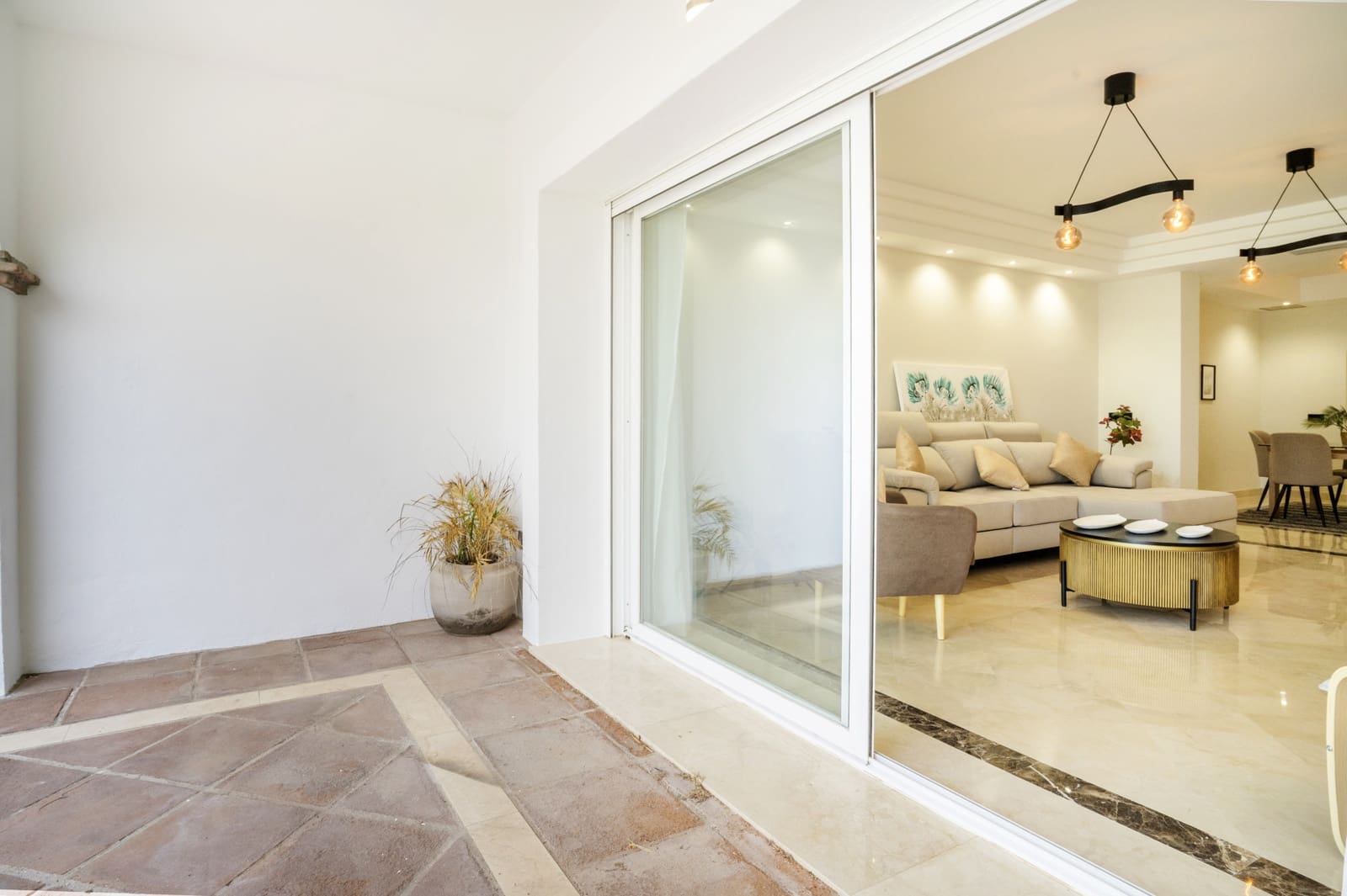 3 bedroom Apartment for sale in Golden Mile with pool garage - € 1,020,000 (Ref: 9845166)