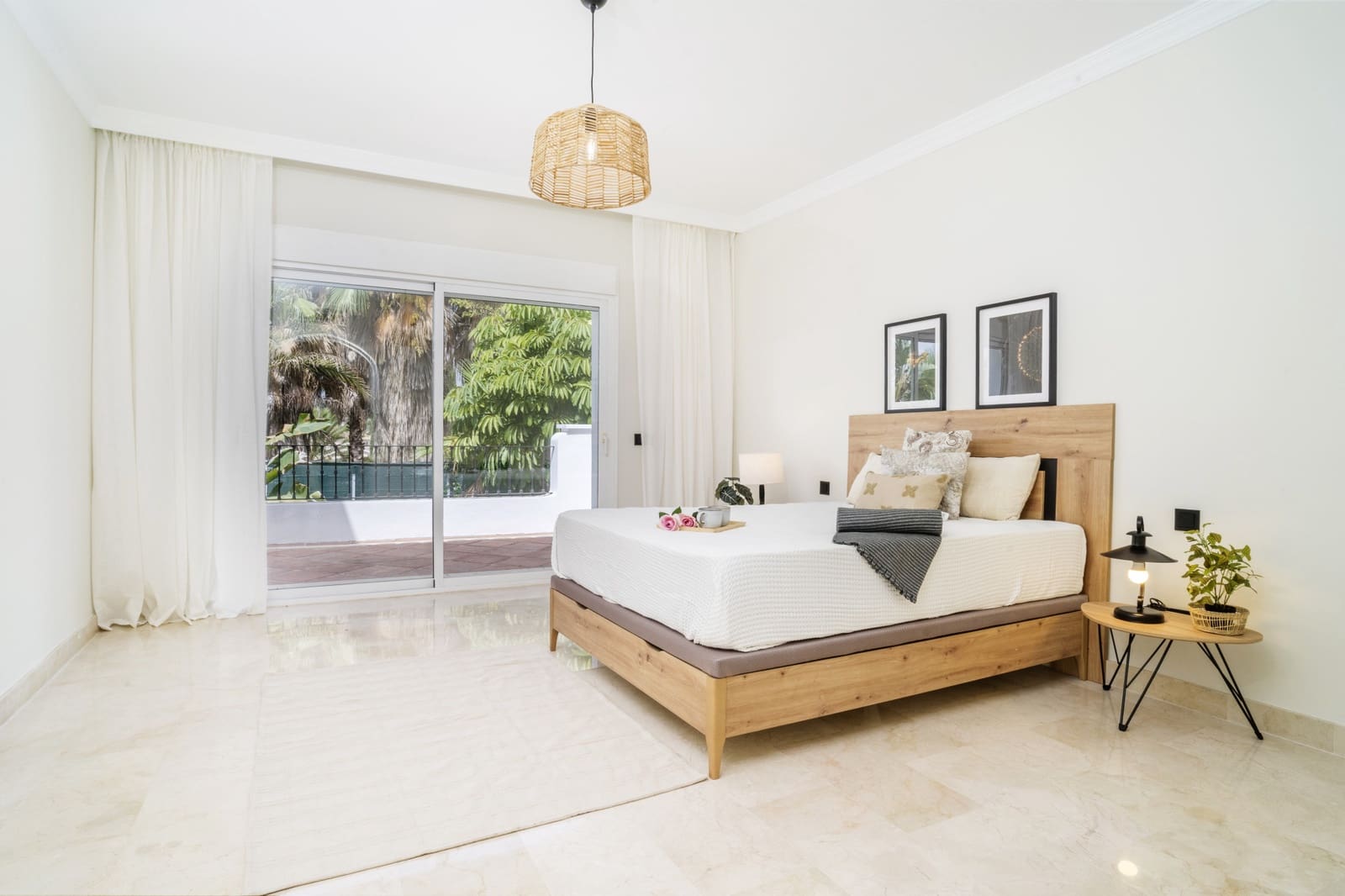 3 bedroom Apartment for sale in Golden Mile with pool garage - € 1,020,000 (Ref: 9845166)