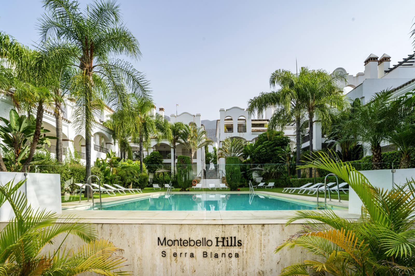 3 bedroom Apartment for sale in Golden Mile with pool garage - € 1,020,000 (Ref: 9845166)