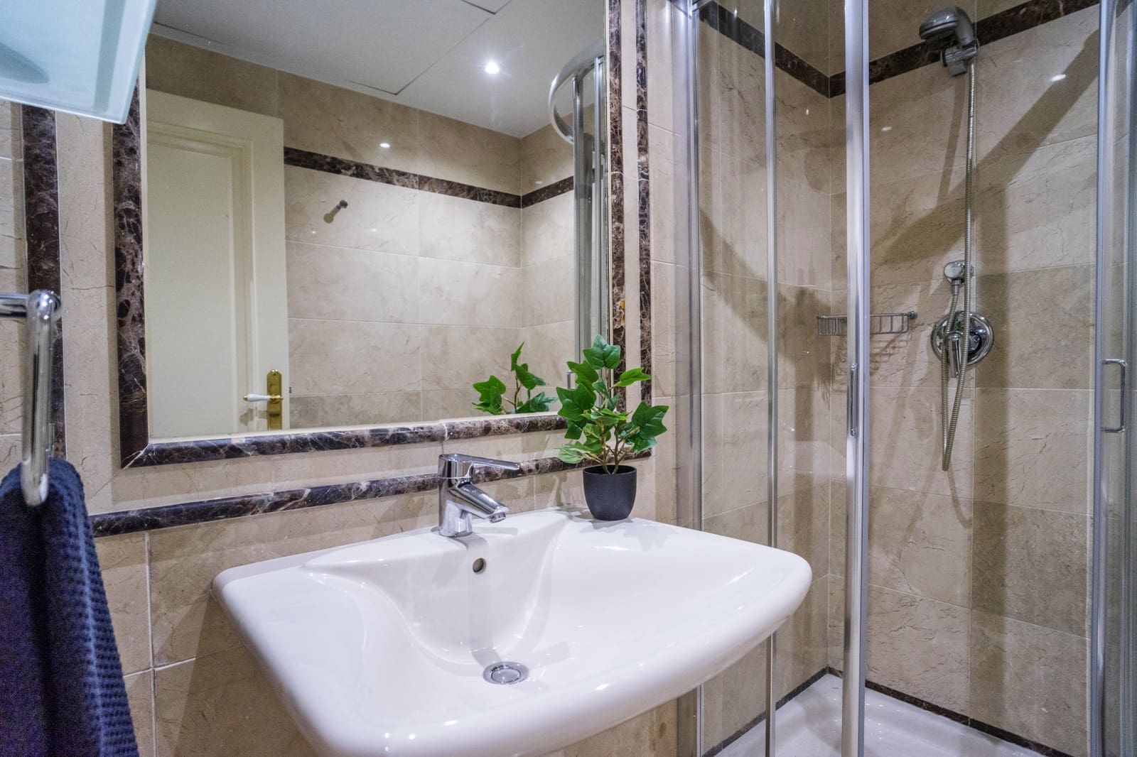 3 bedroom Apartment for sale in Golden Mile with pool garage - € 1,020,000 (Ref: 9845166)