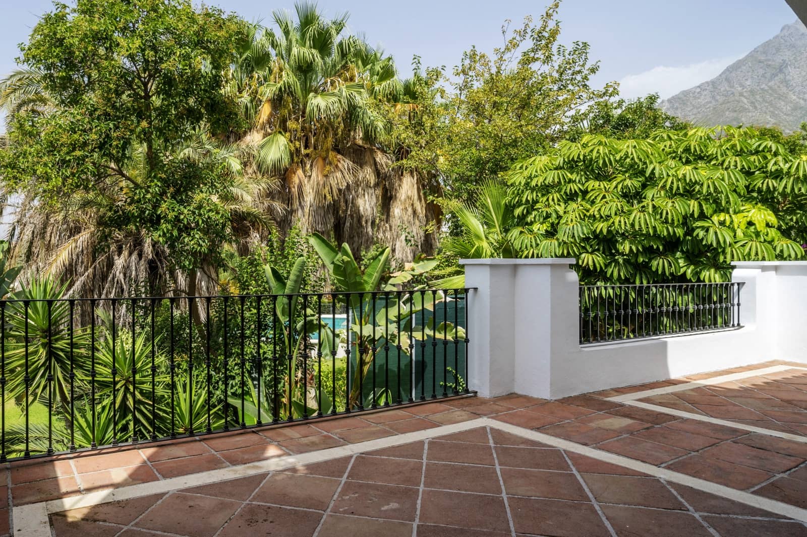 3 bedroom Apartment for sale in Golden Mile with pool garage - € 1,020,000 (Ref: 9845166)