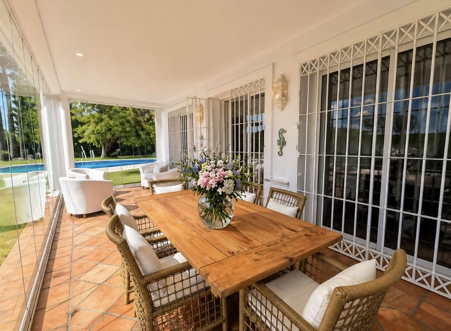 4 soverom Villa til salgs i Manilva med svømmebasseng garasje - € 895 000 (Ref: 9845171)
