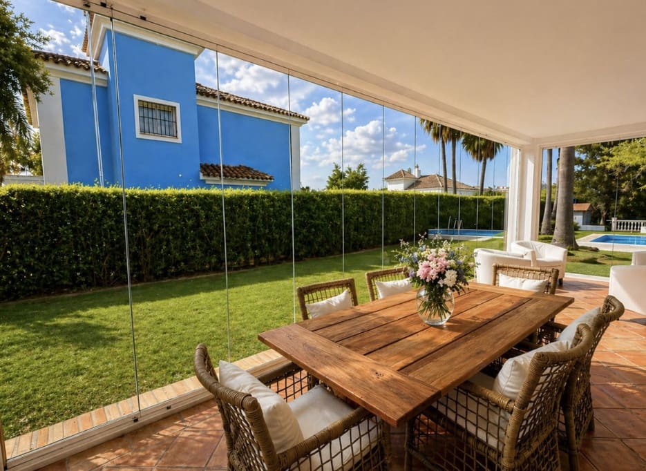 4 soverom Villa til salgs i Manilva med svømmebasseng garasje - € 895 000 (Ref: 9845171)