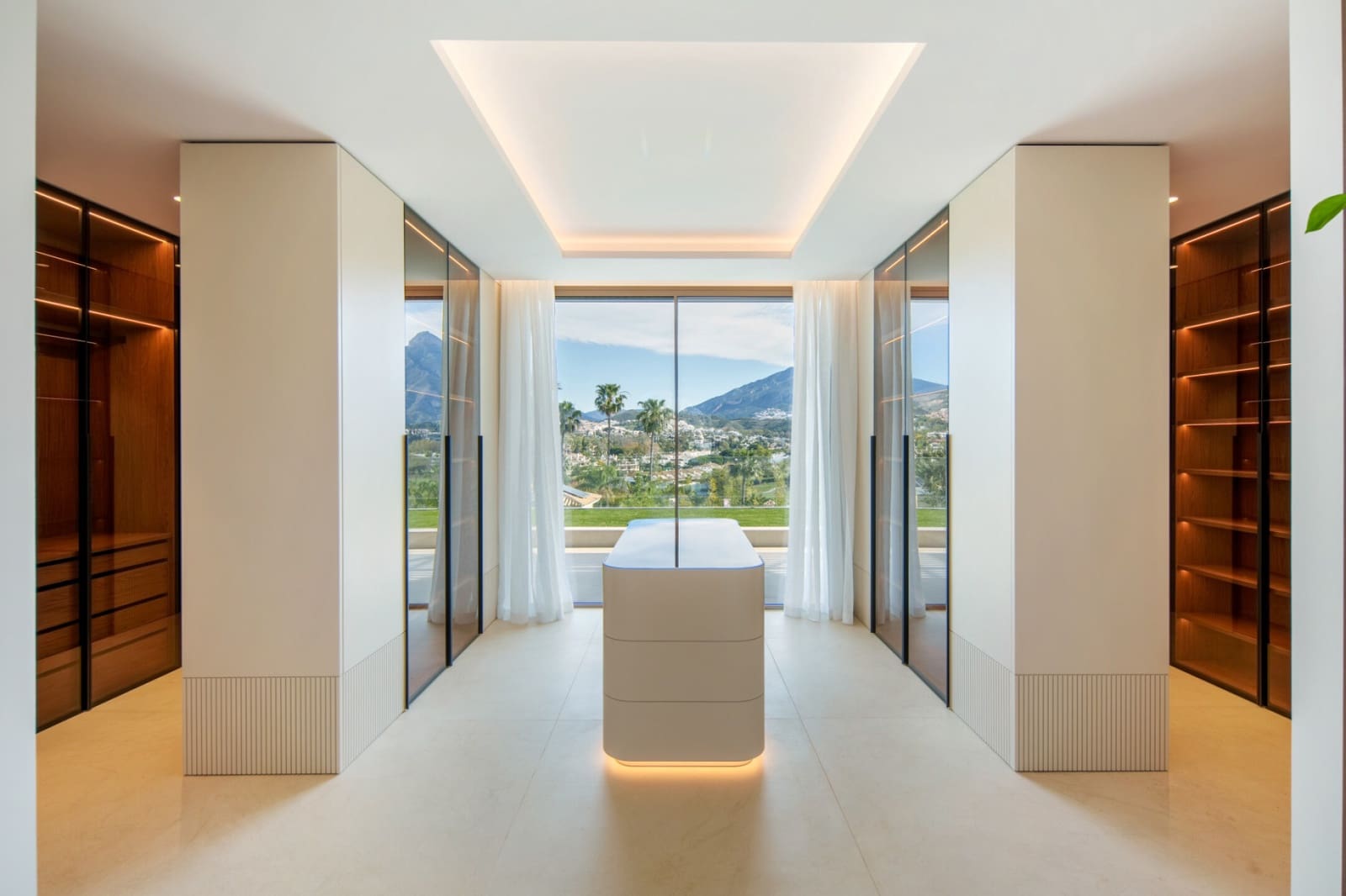 5 bedroom Villa for sale in Marbella with pool garage - € 11,750,000 (Ref: 9855118)