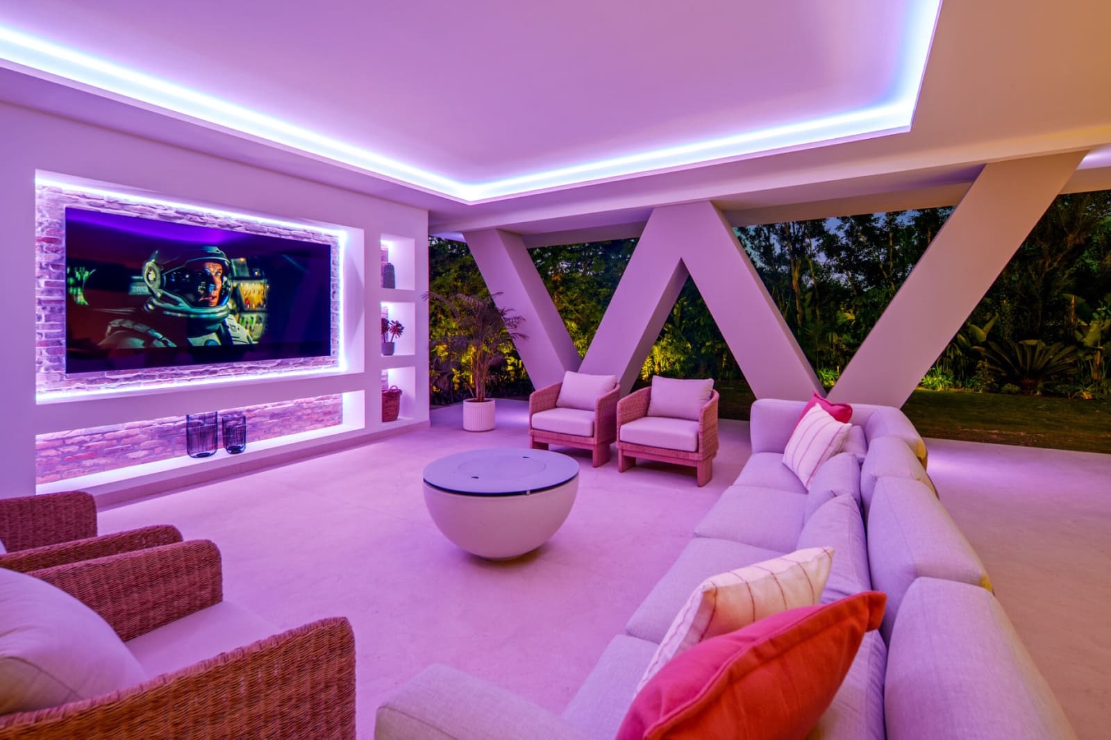 5 bedroom Villa for sale in Marbella with pool garage - € 11,750,000 (Ref: 9855118)