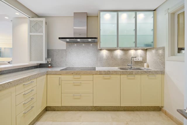 3 soveværelse Penthouse til salg i Marbella med swimmingpool garage - € 4.250.000 (Ref: 9855123)