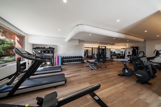 3 soveværelse Penthouse til salg i Marbella med swimmingpool garage - € 4.250.000 (Ref: 9855123)