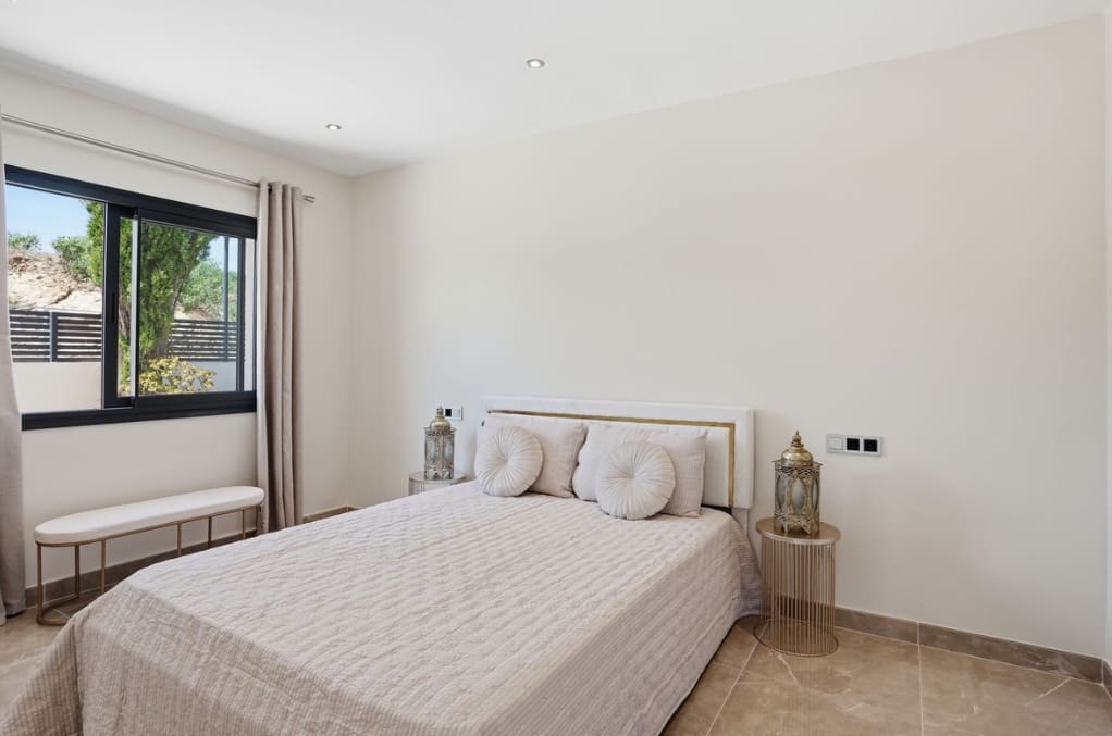 4 quarto Moradia para venda em Mijas Costa com piscina garagem - 1 599 000 € (Ref: 9868362)