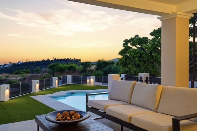 4 soverom Villa til salgs i Mijas Costa, Mijas med svømmebasseng garasje - € 1 599 000 (Ref: 9868362)