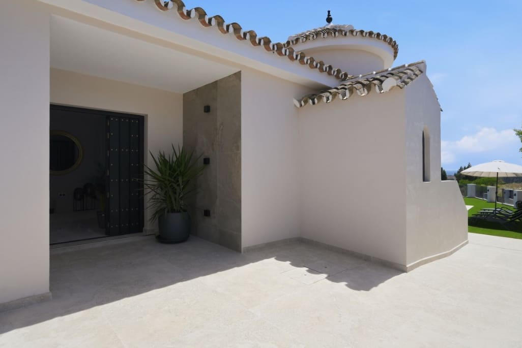 4 quarto Moradia para venda em Mijas Costa com piscina garagem - 1 599 000 € (Ref: 9868362)