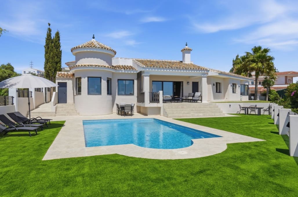4 quarto Moradia para venda em Mijas Costa com piscina garagem - 1 599 000 € (Ref: 9868362)