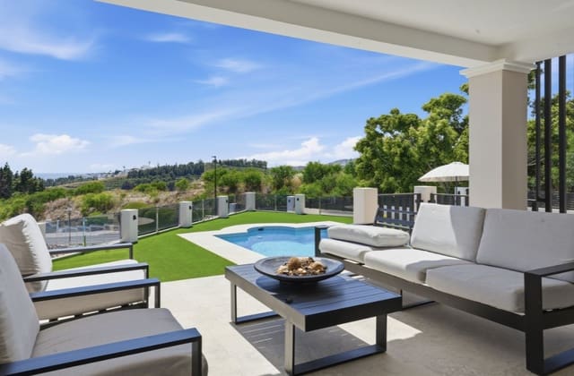 4 soverom Villa til salgs i Mijas Costa, Mijas med svømmebasseng garasje - € 1 599 000 (Ref: 9868362)