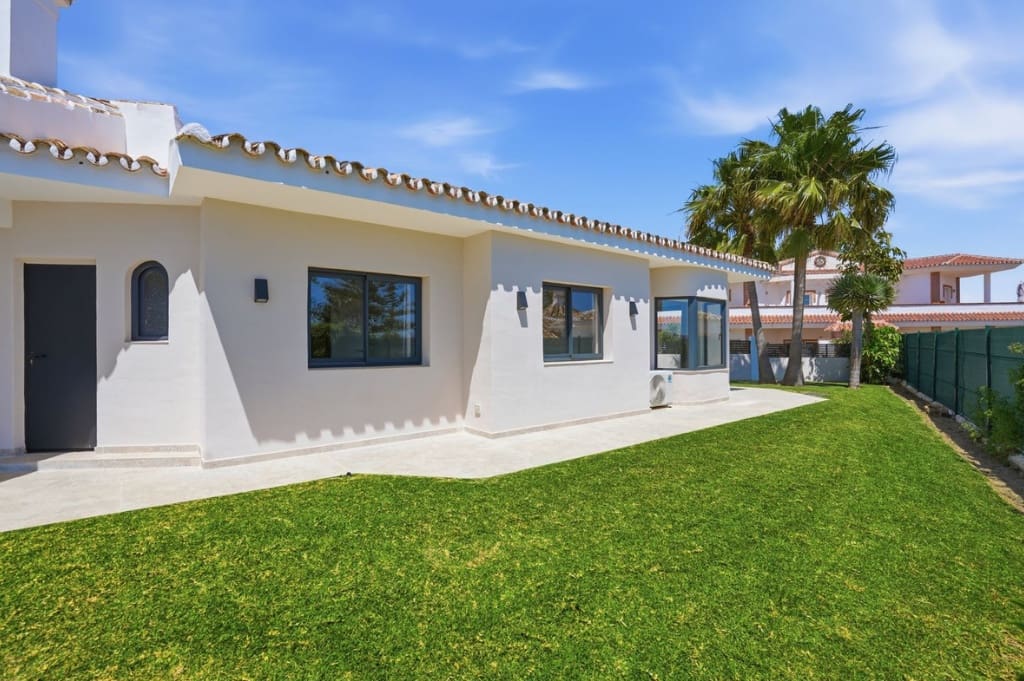 4 quarto Moradia para venda em Mijas Costa com piscina garagem - 1 599 000 € (Ref: 9868362)