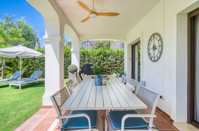3 chambre Villa/Maison à vendre à Estepona avec garage - 885 000 € (Ref: 9868363)