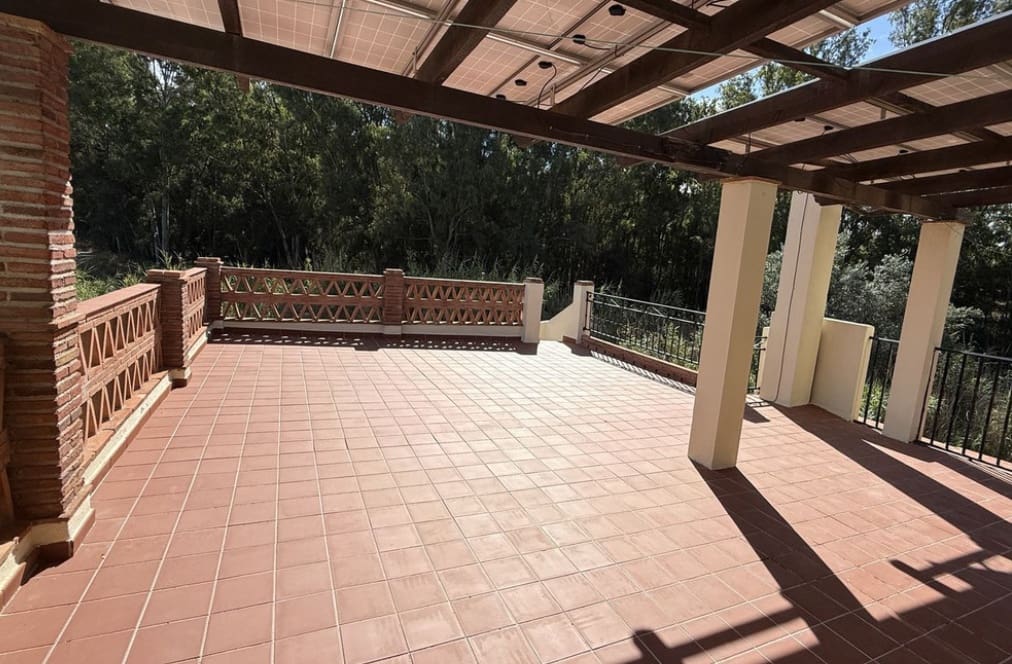 4 slaapkamer Villa te koop in Mijas Costa met zwembad - € 750.000 (Ref: 9868364)