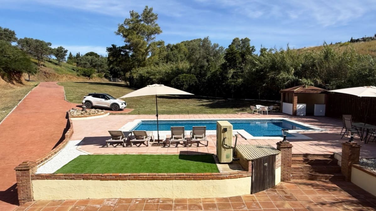 4 slaapkamer Villa te koop in Mijas Costa met zwembad - € 750.000 (Ref: 9868364)