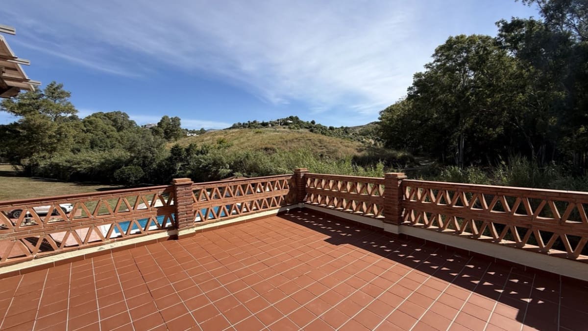 4 slaapkamer Villa te koop in Mijas Costa met zwembad - € 750.000 (Ref: 9868364)