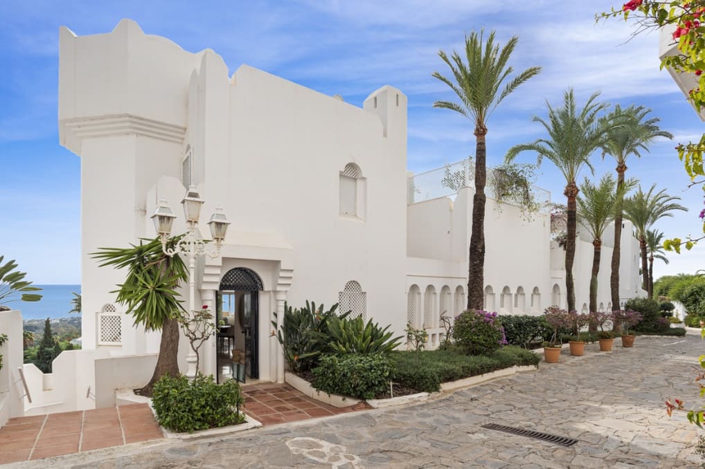 3 bedroom Penthouse for sale in Golden Mile with pool garage - € 1,395,000 (Ref: 9878152)