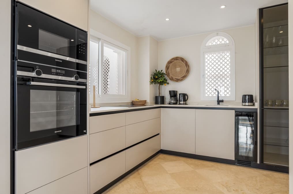 3 bedroom Penthouse for sale in Golden Mile with pool garage - € 1,395,000 (Ref: 9878152)