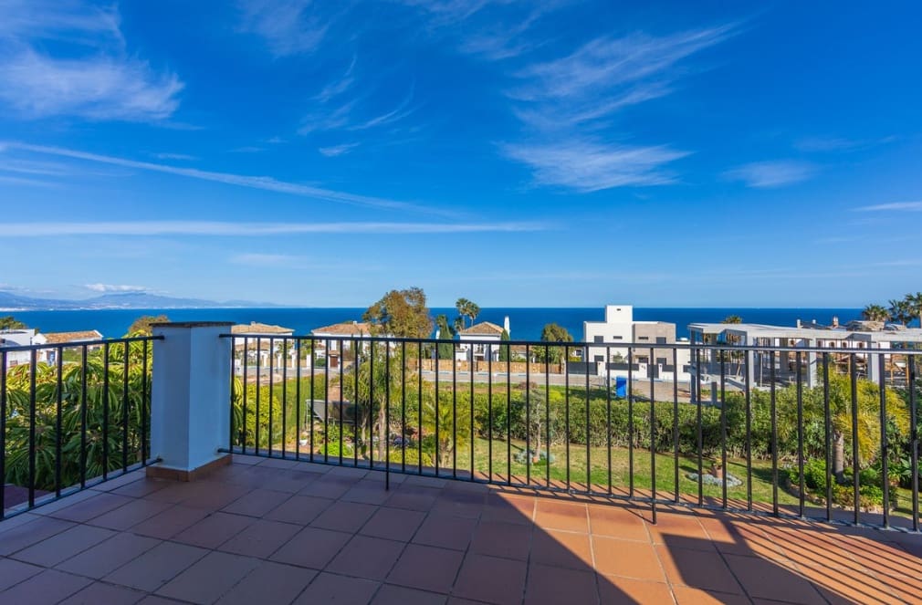 3 quarto Moradia para venda em San Luis de Sabinillas com piscina garagem - 875 000 € (Ref: 9878153)