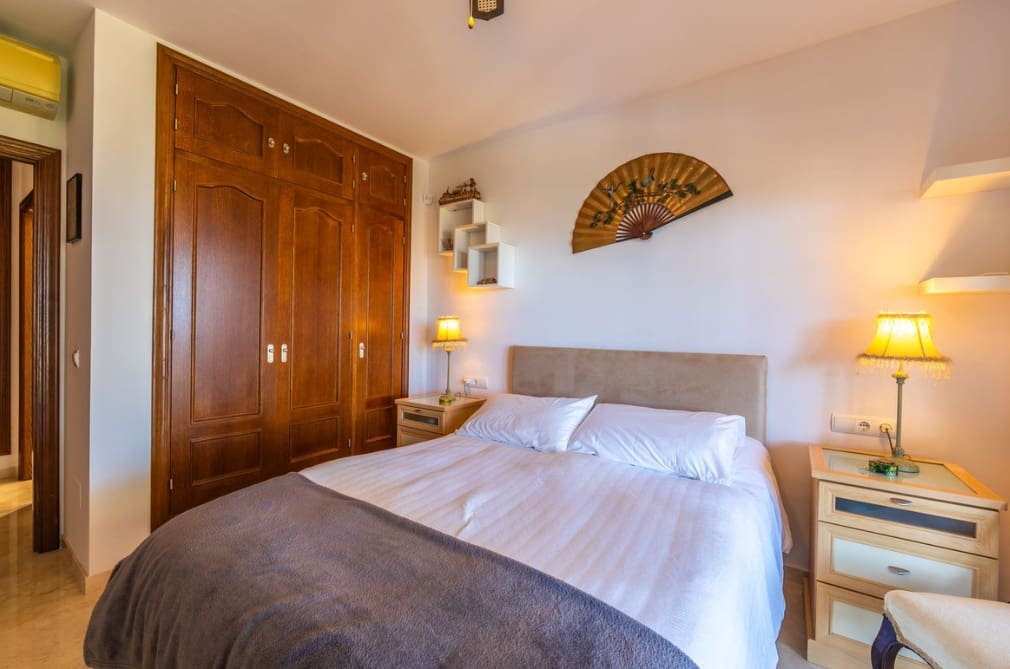 3 quarto Moradia para venda em San Luis de Sabinillas com piscina garagem - 875 000 € (Ref: 9878153)