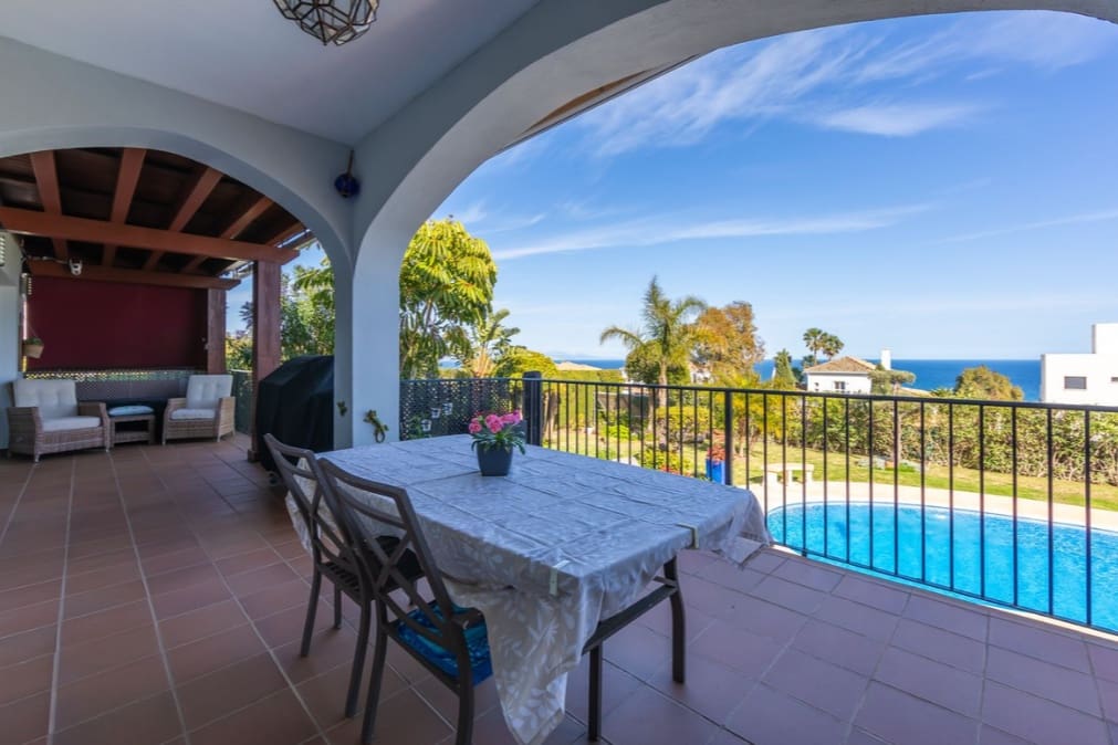 3 quarto Moradia para venda em San Luis de Sabinillas com piscina garagem - 875 000 € (Ref: 9878153)