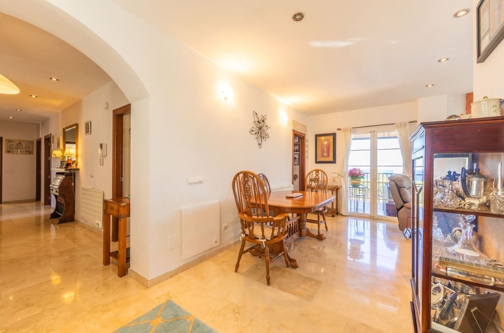 3 quarto Moradia para venda em San Luis de Sabinillas com piscina garagem - 875 000 € (Ref: 9878153)