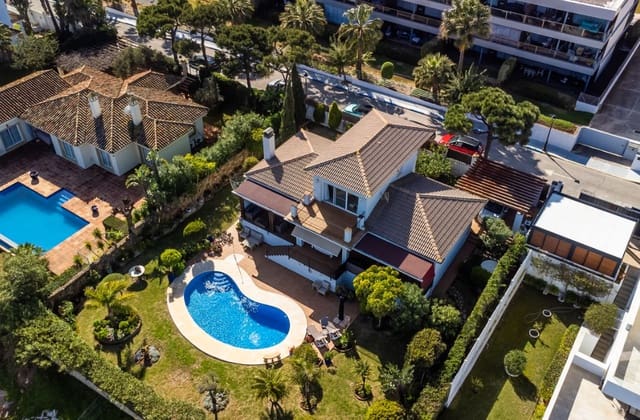 3 quarto Moradia para venda em San Luis de Sabinillas, Manilva com piscina garagem - 875 000 € (Ref: 9878153)