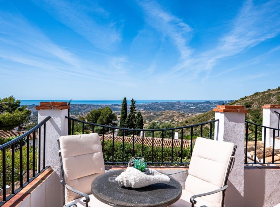 4 bedroom Villa for sale in Mijas with pool garage - € 995,000 (Ref: 9878154)