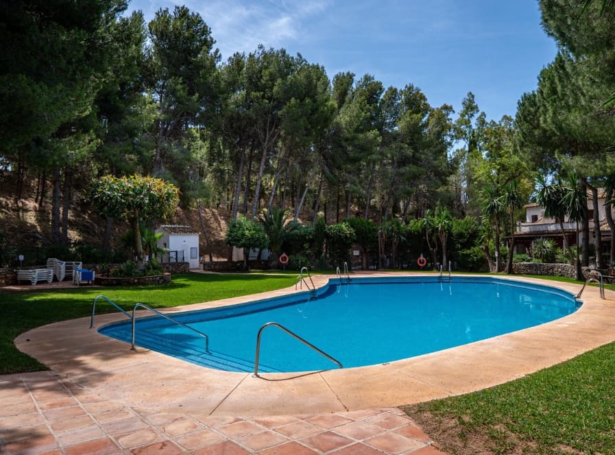 4 bedroom Villa for sale in Mijas with pool garage - € 995,000 (Ref: 9878154)