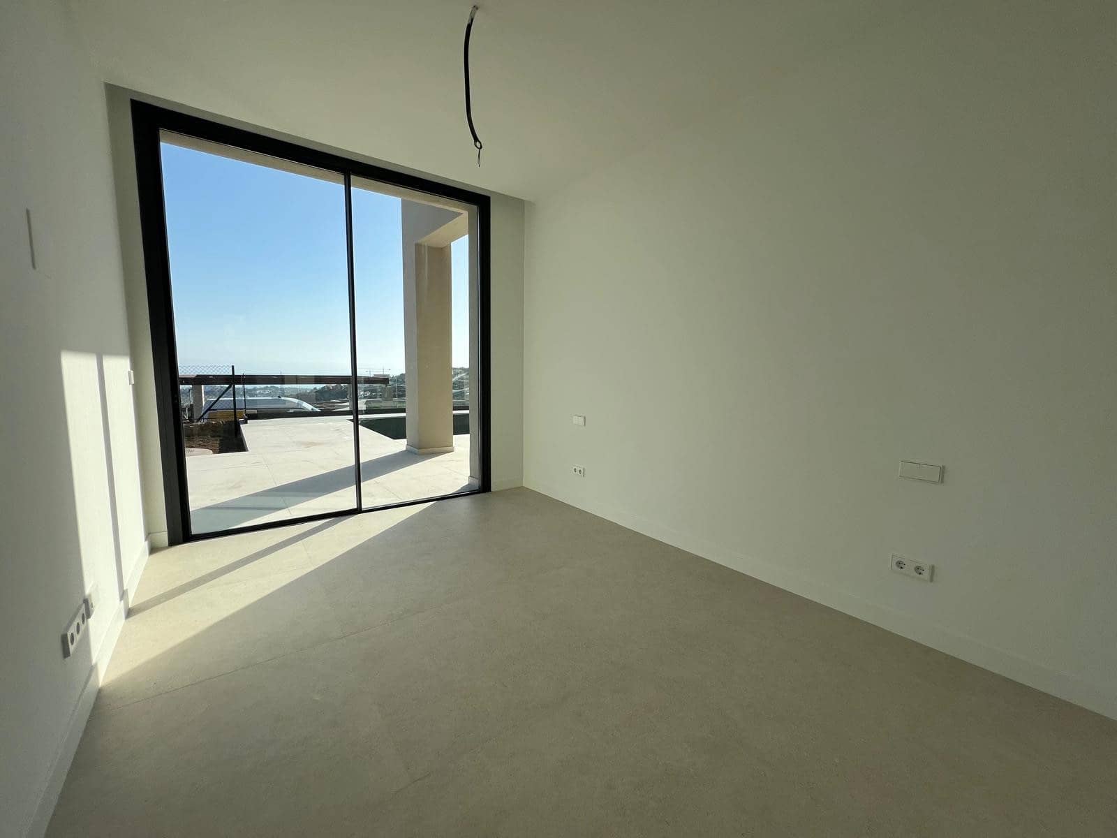 3 sypialnia Willa na sprzedaż w Benahavis z basenem garażem - 2 100 000 € (Ref: 9891837)