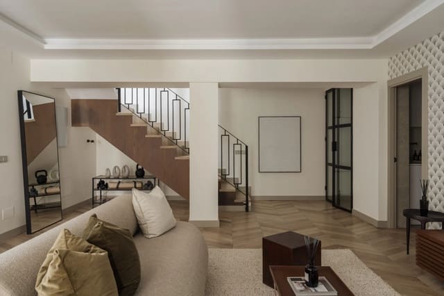 Chalet de 5 habitaciones en Nueva Andalucia, Marbella en venta con piscina garaje - 3.250.000 € (Ref: 9893888)
