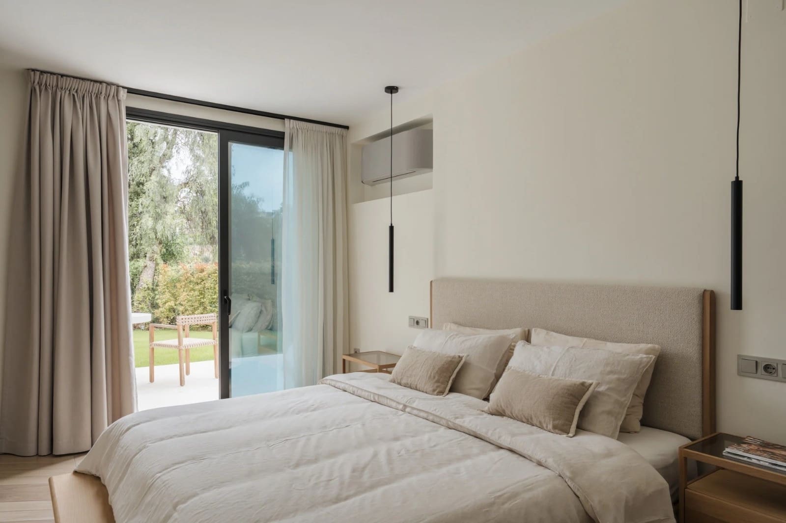 Chalet de 5 habitaciones en Nueva Andalucia en venta con piscina garaje - 3.250.000 € (Ref: 9893888)