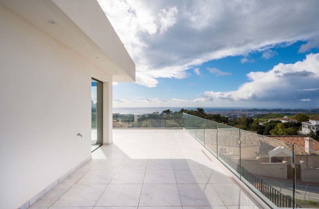4 soveværelse Villa til salg i Mijas med swimmingpool garage - € 1.480.000 (Ref: 9893889)