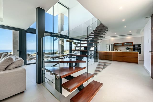 4 soverom Villa til salgs i Benalmádena med svømmebasseng garasje - € 2 600 000 (Ref: 9893890)
