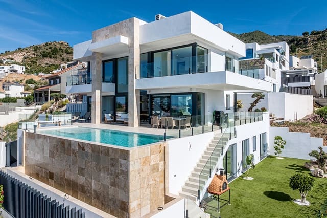 4 soverom Villa til salgs i Benalmádena med svømmebasseng garasje - € 2 600 000 (Ref: 9893890)