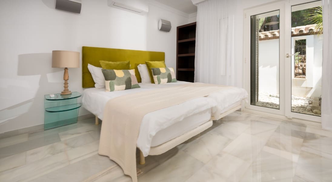 7 soveværelse Villa til salg i Marbella med swimmingpool garage - € 3.995.000 (Ref: 9893891)