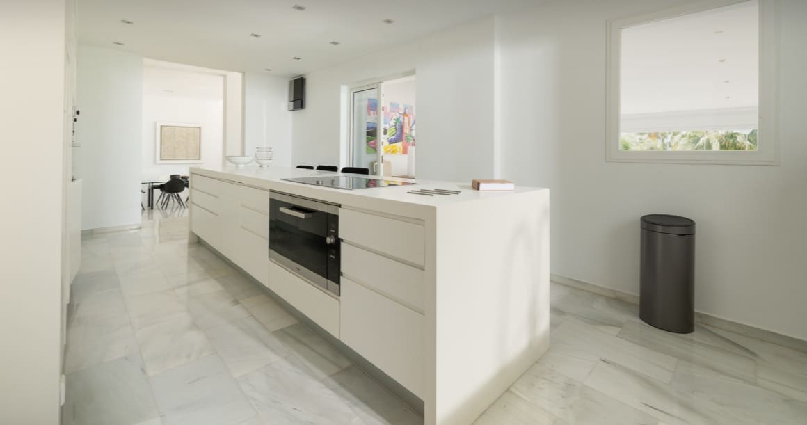 7 soveværelse Villa til salg i Marbella med swimmingpool garage - € 3.995.000 (Ref: 9893891)
